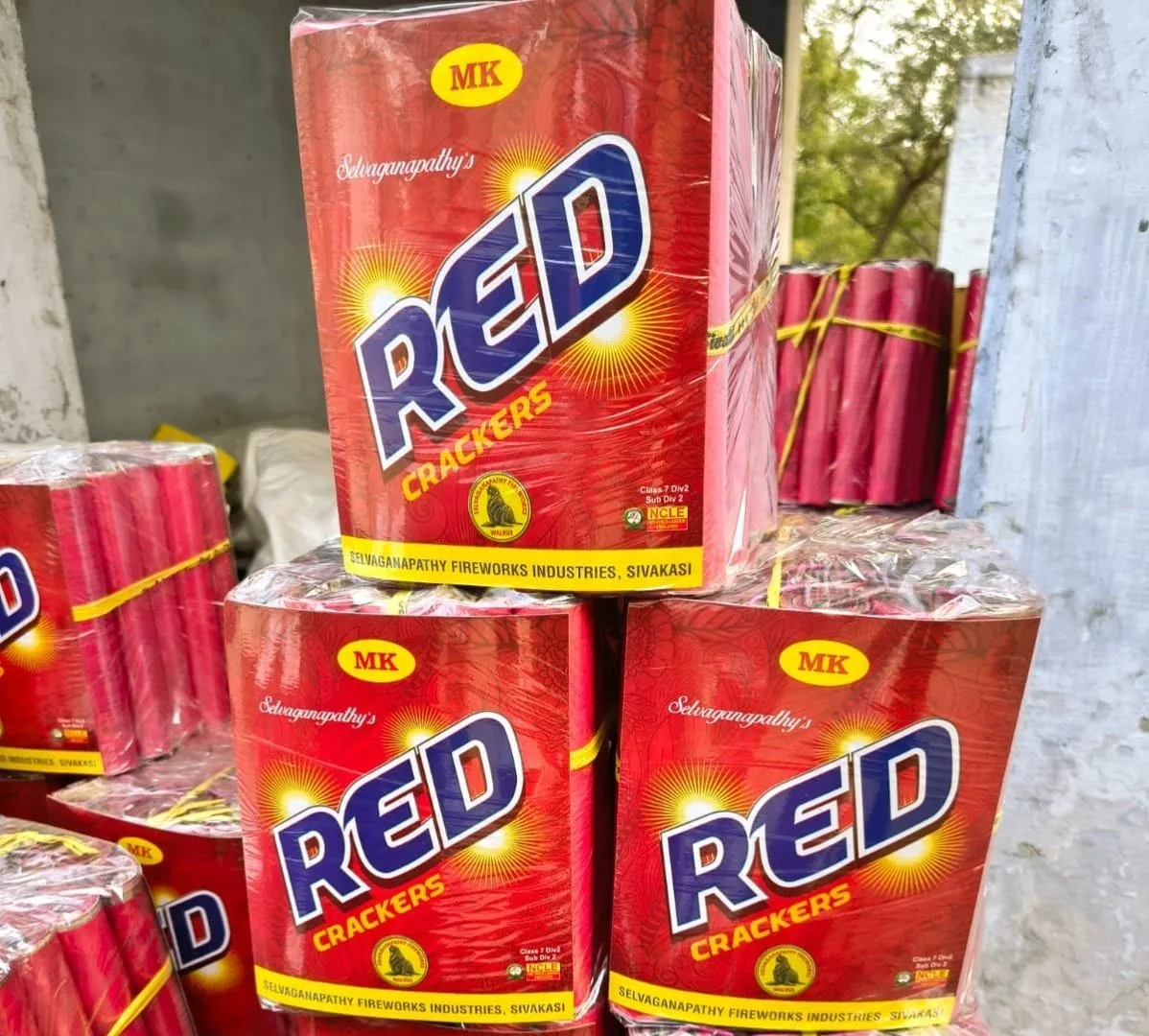 Red Crackers Crackers